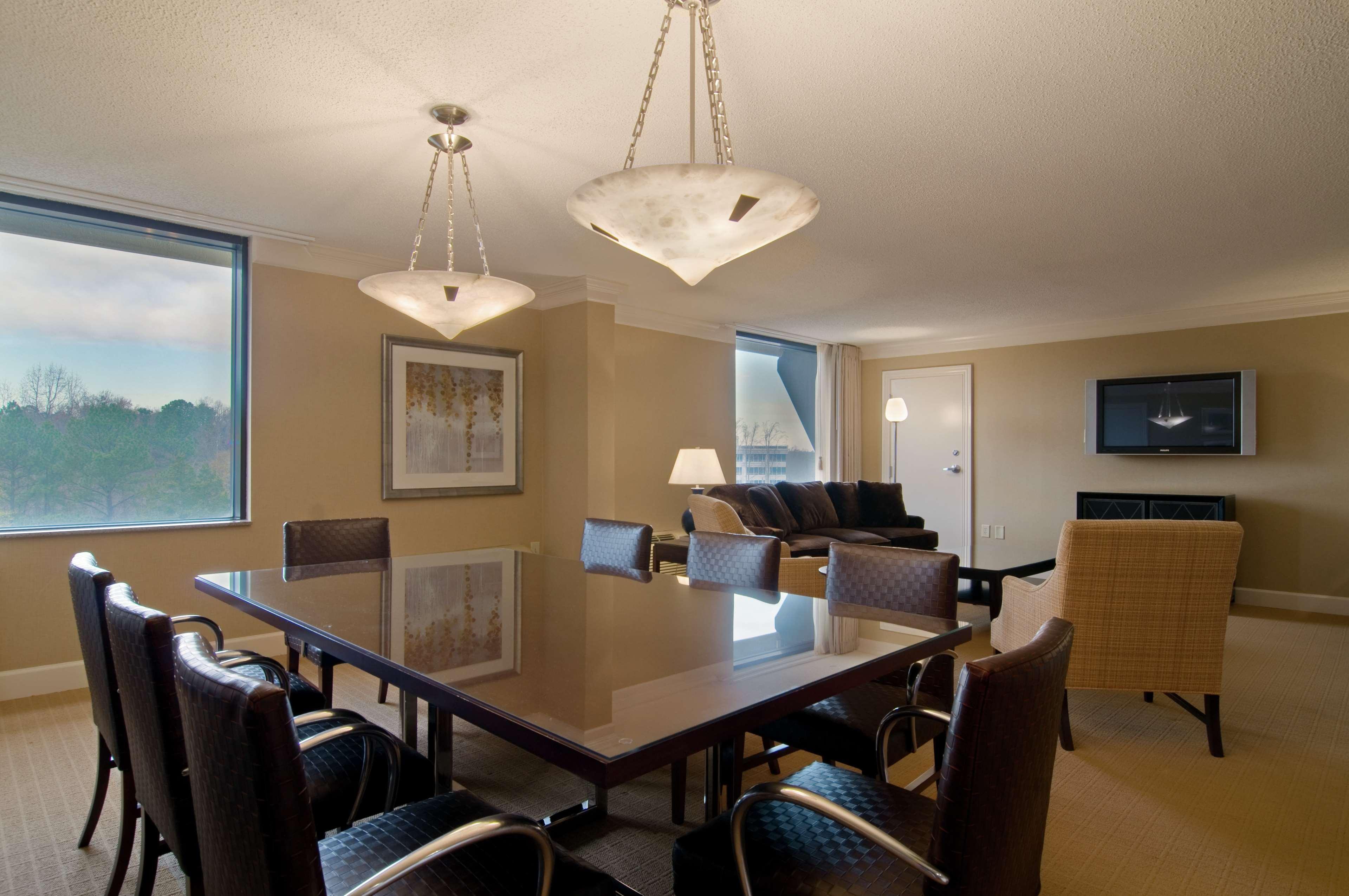Hotel Hilton Raleigh North Hills Exteriér fotografie