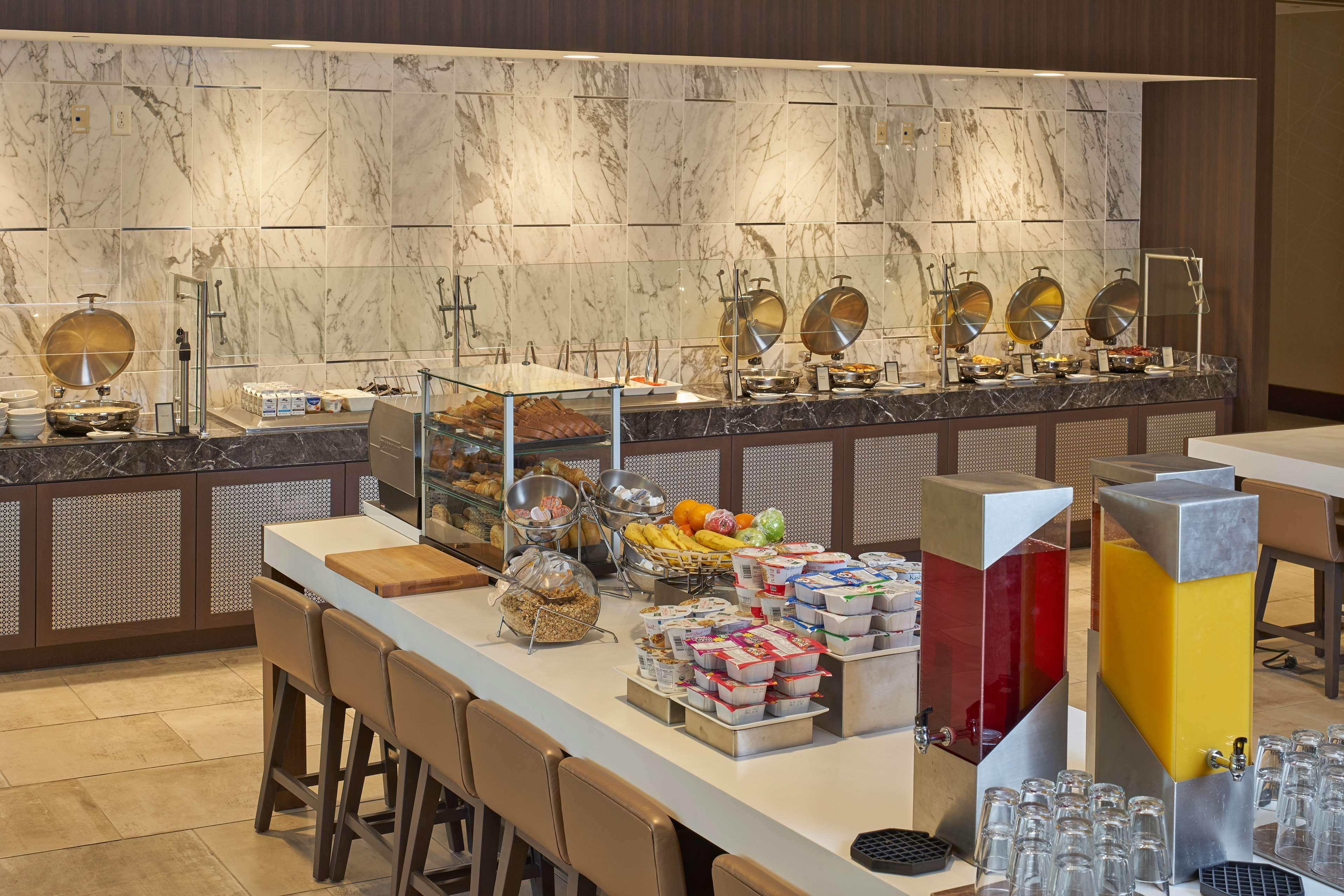 Hotel Hilton Raleigh North Hills Restaurace fotografie