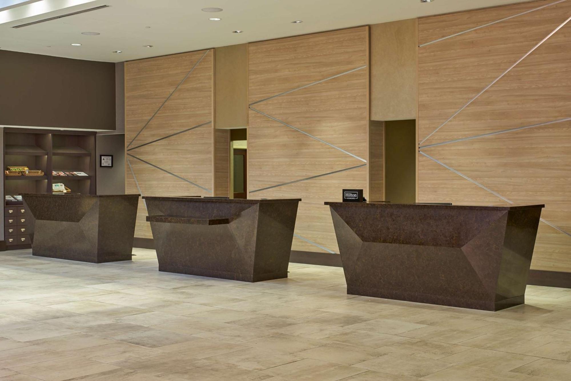 Hotel Hilton Raleigh North Hills Exteriér fotografie