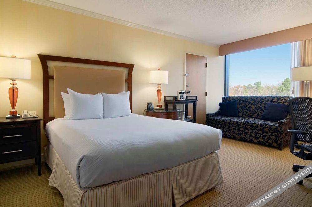 Hotel Hilton Raleigh North Hills Exteriér fotografie